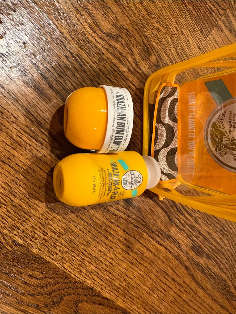 Sol de Janeiro Brazilian Bum Bum Cream & Moisturizing Shower Cream Set - Picture 2 of 3